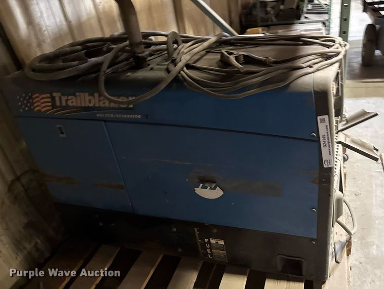 image for item DZ4145 Miller trailblazer 302 welder/generator