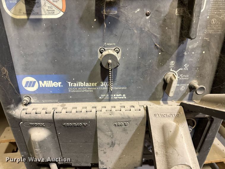 image for item DZ4145 Miller trailblazer 302 welder/generator