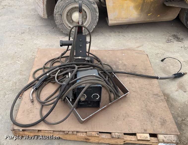 image for item DZ4146 Miller CP-302 Power Source welder