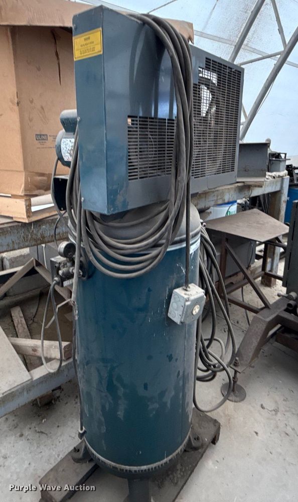 image for item DZ4148 (2) air compressors