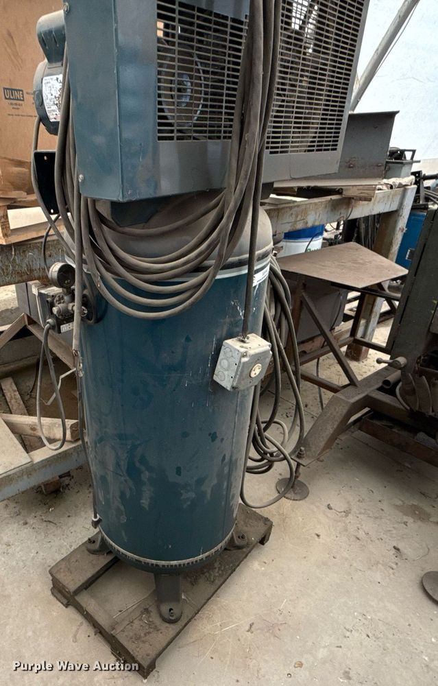 image for item DZ4148 (2) air compressors