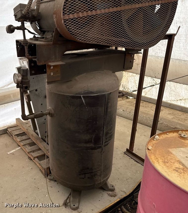 image for item DZ4148 (2) air compressors