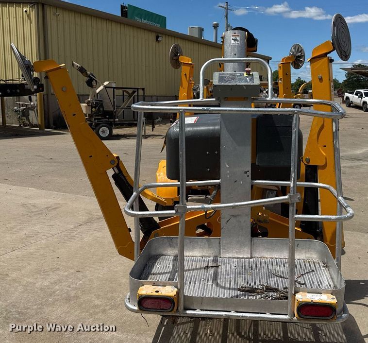 image for item DZ4149 2022 Haulotte 5533A boom lift