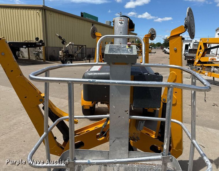 image for item DZ4149 2022 Haulotte 5533A boom lift