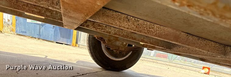 image for item DZ4154 1999 Escalate trailer ET4000 utility trailer