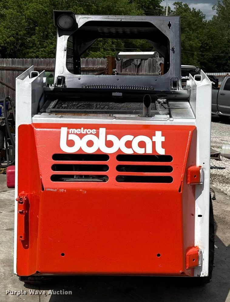 image for item DZ4155 1983 Bobcat 642 skid steer loader