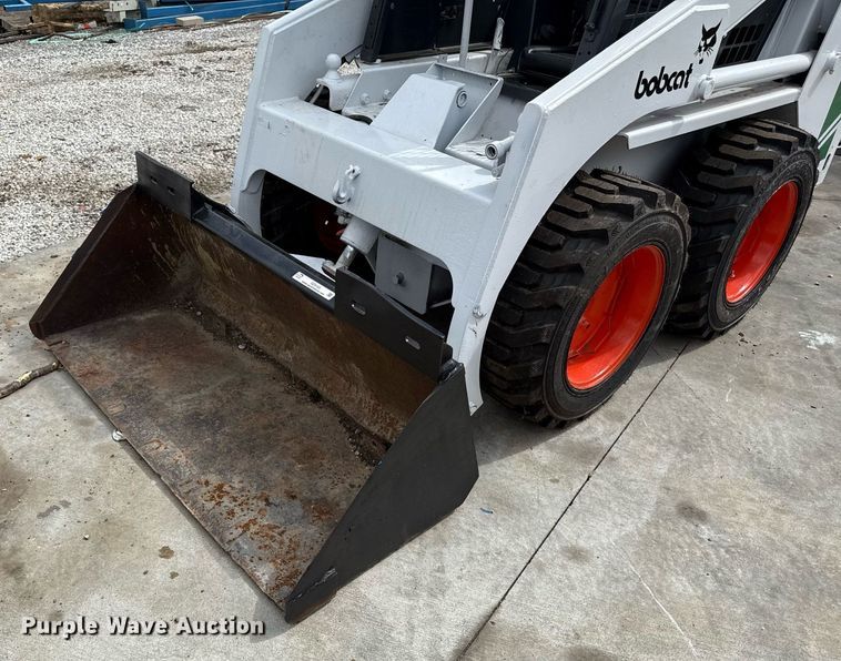 image for item DZ4155 1983 Bobcat 642 skid steer loader