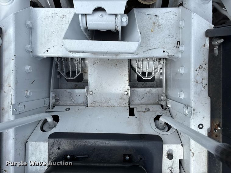 image for item DZ4155 1983 Bobcat 642 skid steer loader