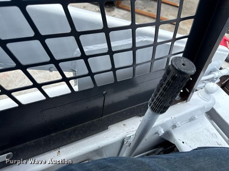 image for item DZ4155 1983 Bobcat 642 skid steer loader