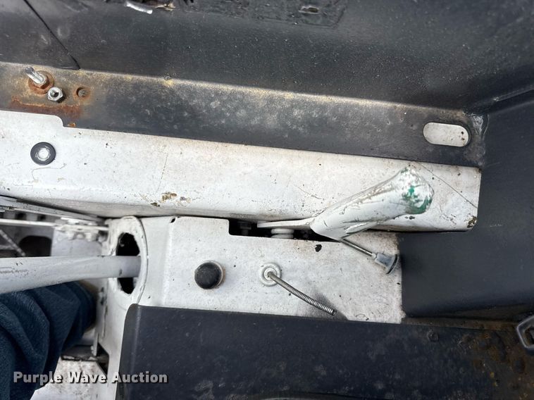 image for item DZ4155 1983 Bobcat 642 skid steer loader