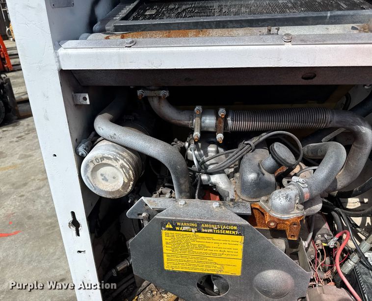 image for item DZ4155 1983 Bobcat 642 skid steer loader