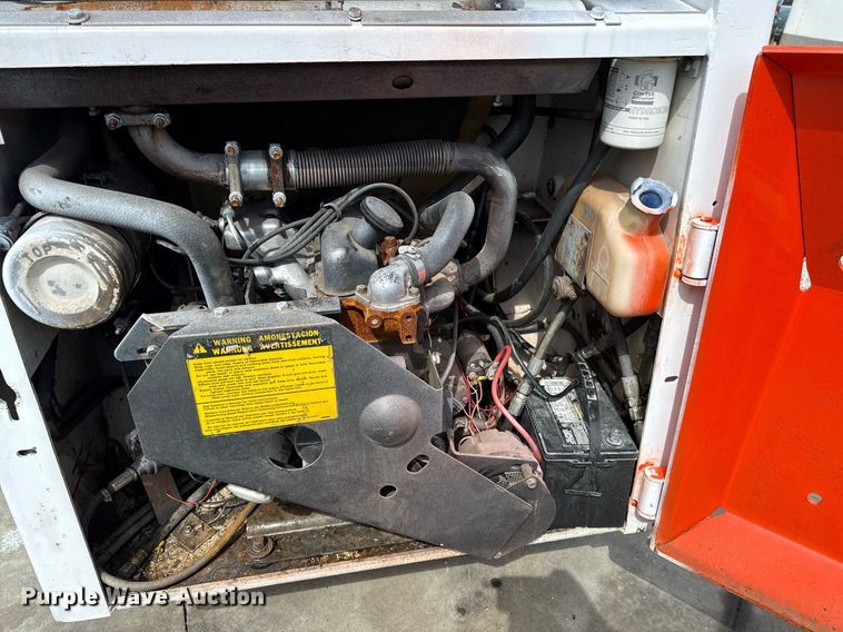 image for item DZ4155 1983 Bobcat 642 skid steer loader