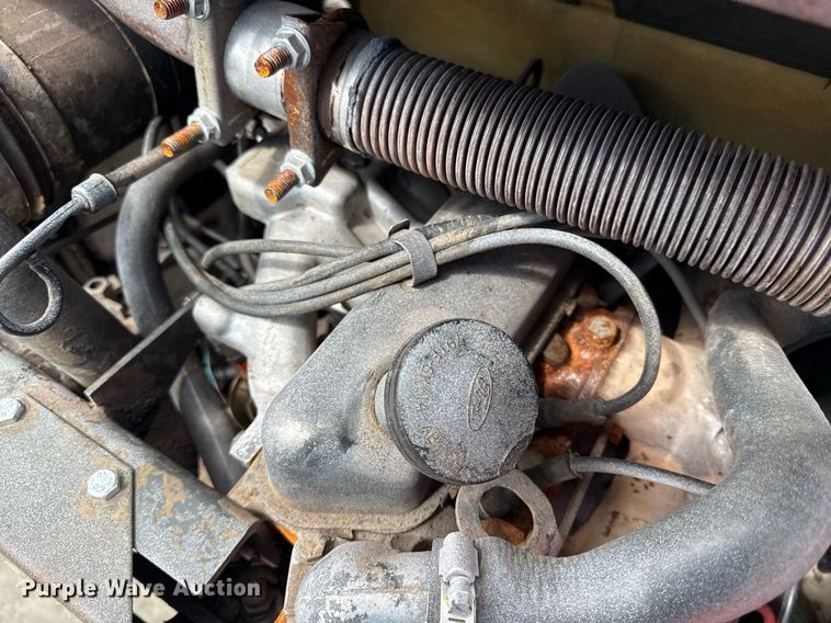 image for item DZ4155 1983 Bobcat 642 skid steer loader