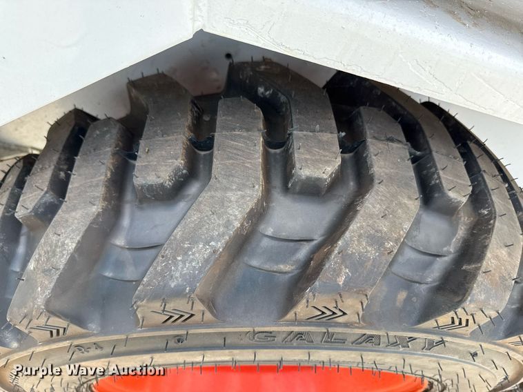 image for item DZ4155 1983 Bobcat 642 skid steer loader