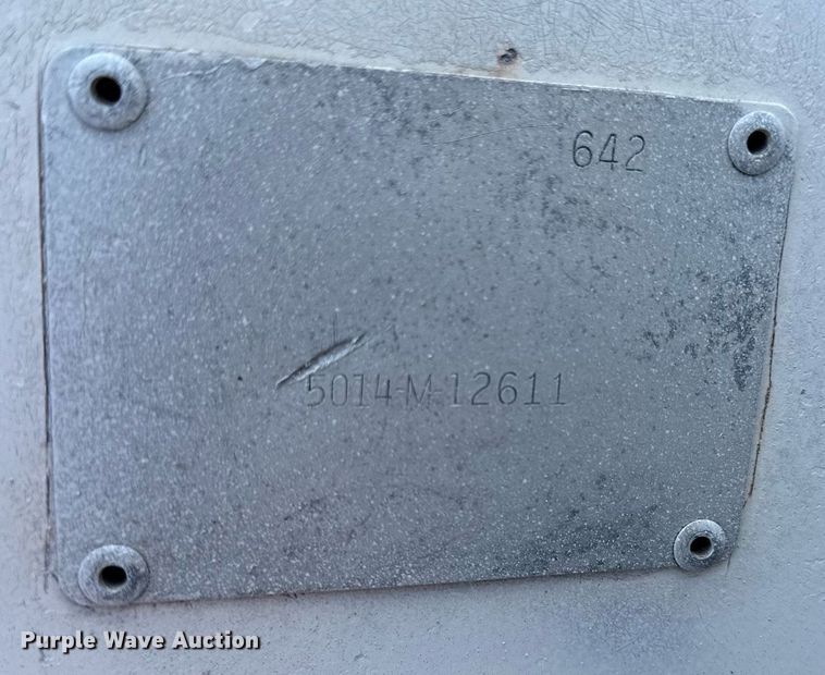 image for item DZ4155 1983 Bobcat 642 skid steer loader