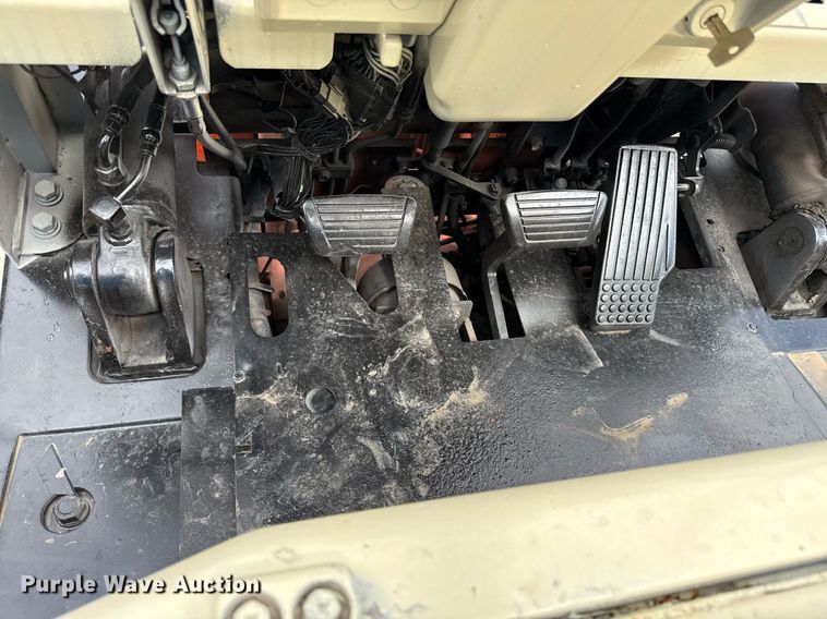 image for item DZ4157 Nissan 50 forklift