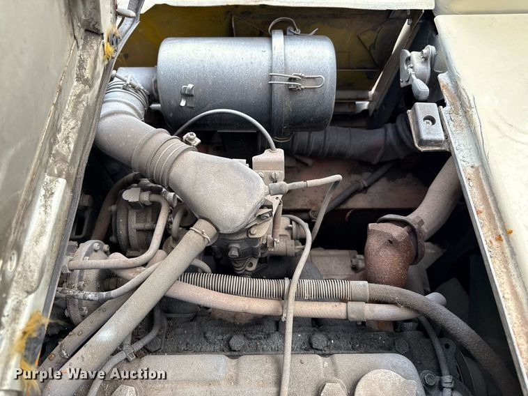 image for item DZ4157 Nissan 50 forklift