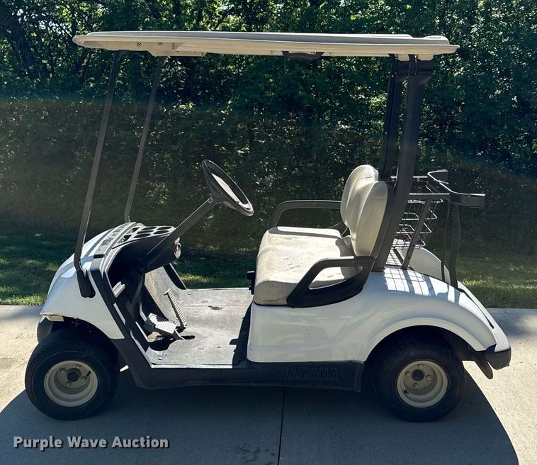 image for item DZ4160 Yamaha YDRAX golf cart