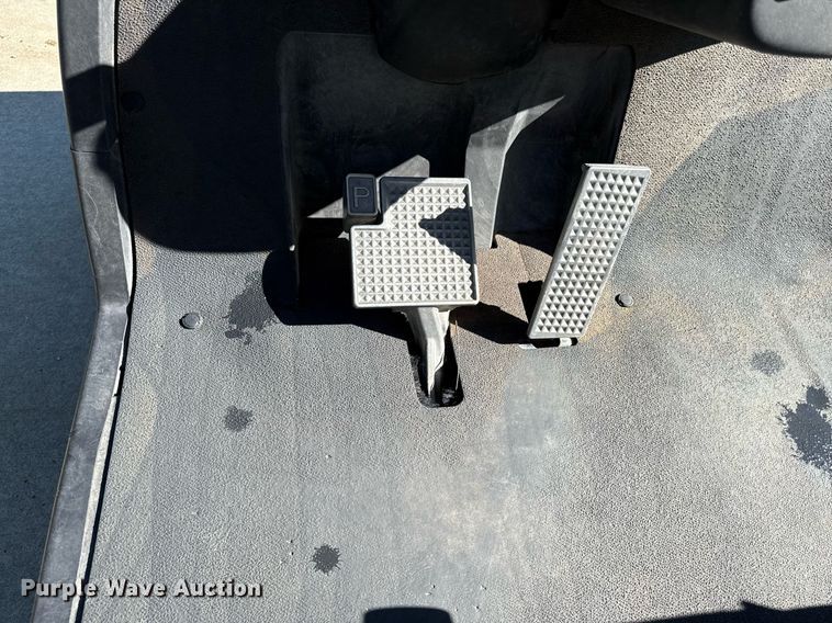 image for item DZ4160 Yamaha YDRAX golf cart