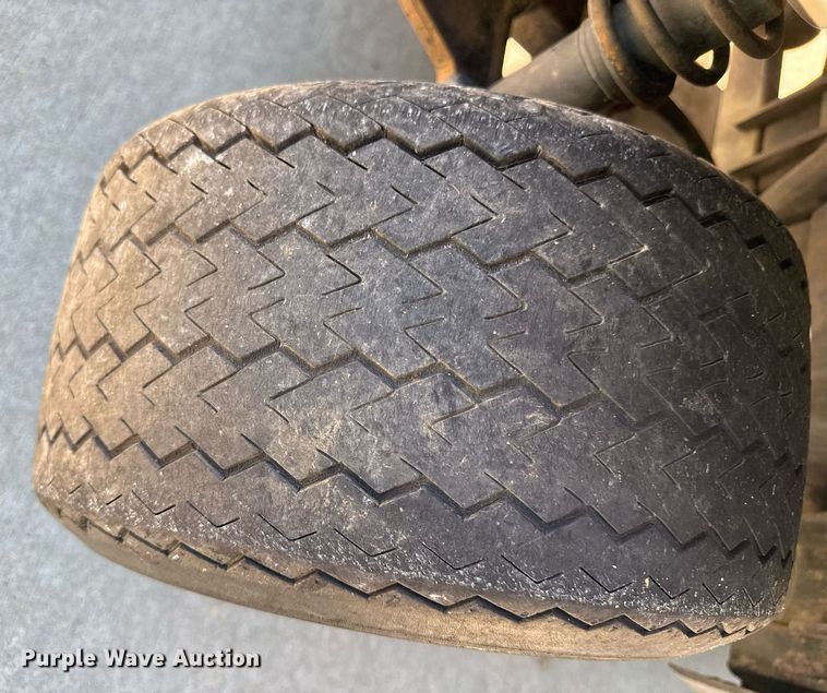 image for item DZ4160 Yamaha YDRAX golf cart