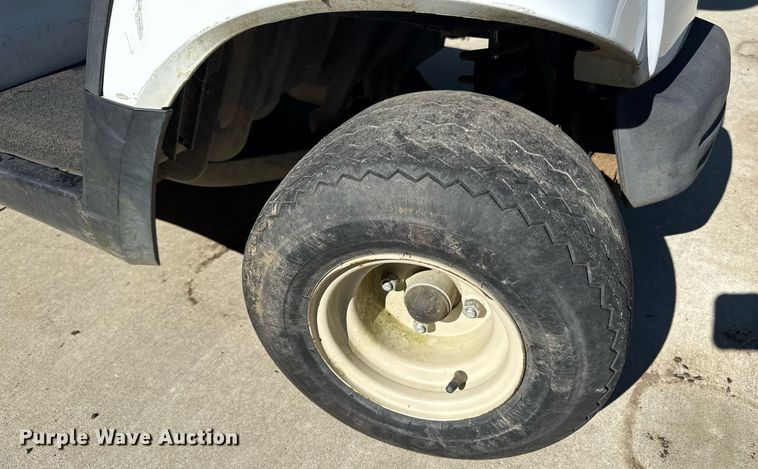 image for item DZ4160 Yamaha YDRAX golf cart