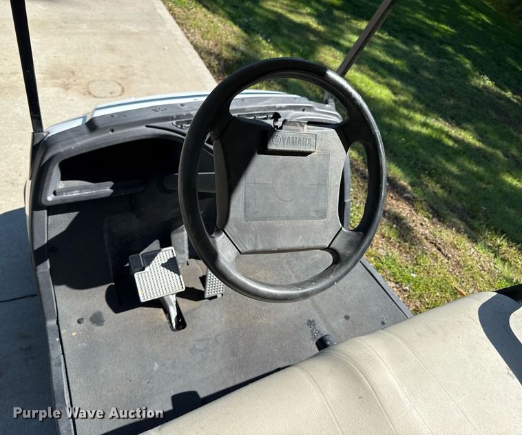 image for item DZ4161 2010 Yamaha YDRAX golf cart