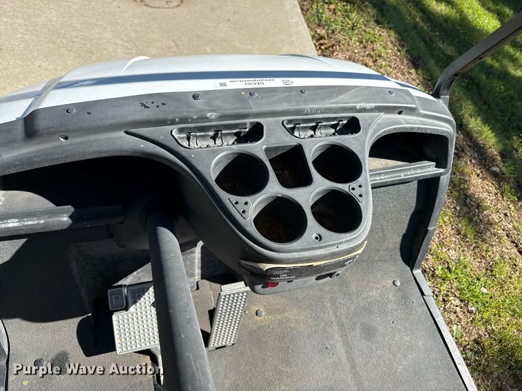 image for item DZ4161 2010 Yamaha YDRAX golf cart