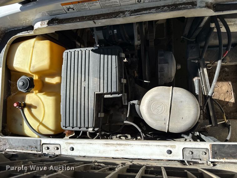 image for item DZ4161 2010 Yamaha YDRAX golf cart