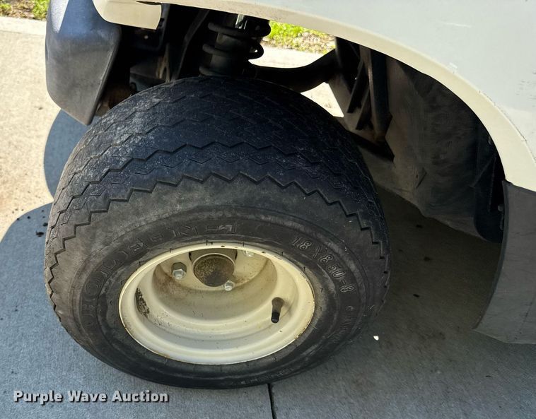 image for item DZ4161 2010 Yamaha YDRAX golf cart