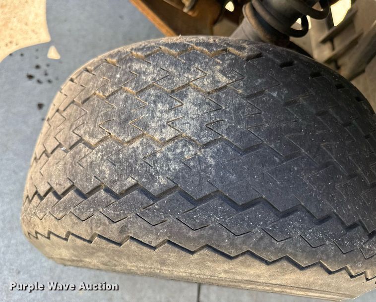 image for item DZ4161 2010 Yamaha YDRAX golf cart