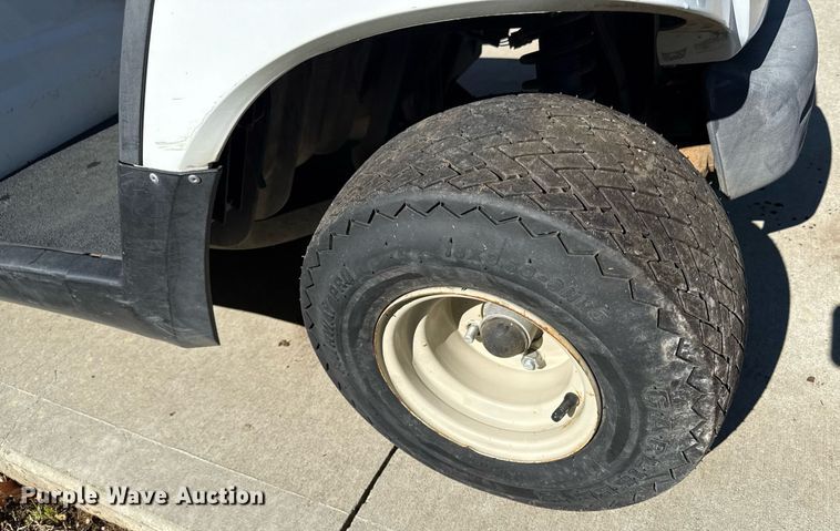 image for item DZ4161 2010 Yamaha YDRAX golf cart