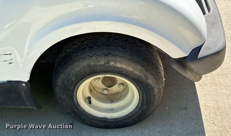 image for item DZ4161 2010 Yamaha YDRAX golf cart