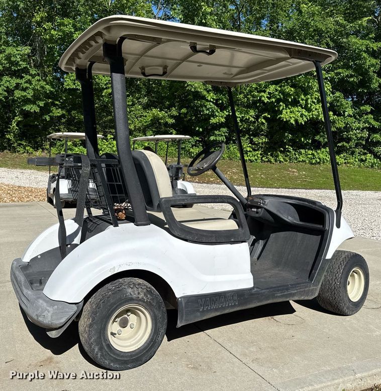 image for item DZ4162 2010 Yamaha YDRAX golf cart
