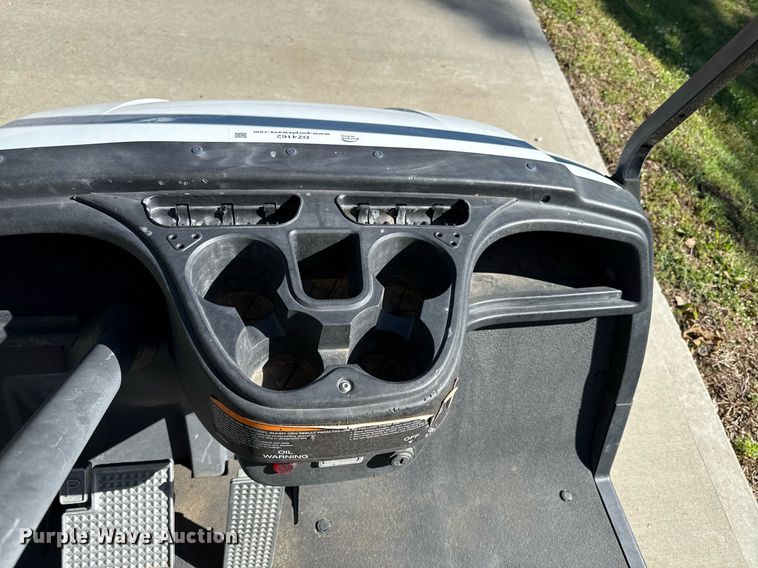 image for item DZ4162 2010 Yamaha YDRAX golf cart