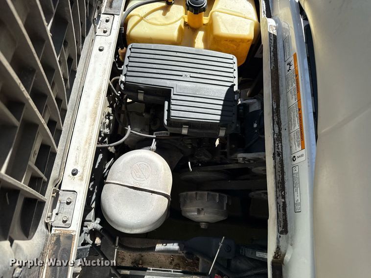 image for item DZ4162 2010 Yamaha YDRAX golf cart