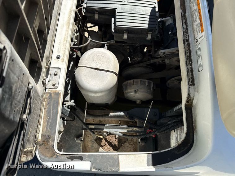 image for item DZ4162 2010 Yamaha YDRAX golf cart