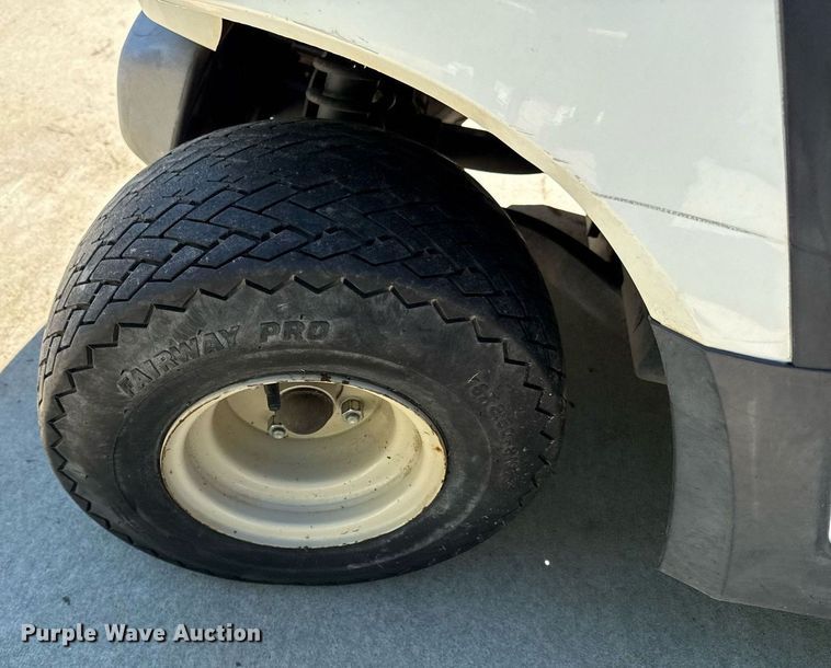 image for item DZ4162 2010 Yamaha YDRAX golf cart