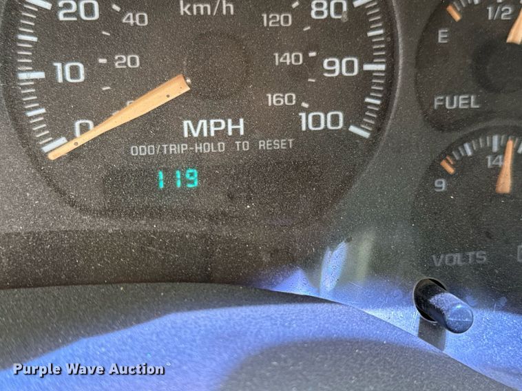 image for item DZ4183 2003 Chevrolet S10 Ext. Cab pickup truck