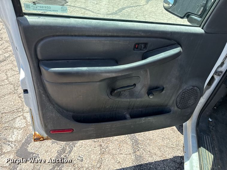 image for item DZ4184 2006 GMC Sierra 1500 pickup truck