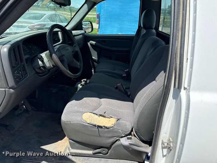 image for item DZ4184 2006 GMC Sierra 1500 pickup truck