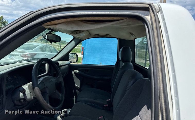 image for item DZ4184 2006 GMC Sierra 1500 pickup truck