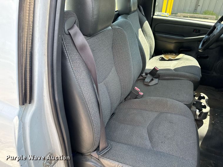 image for item DZ4184 2006 GMC Sierra 1500 pickup truck