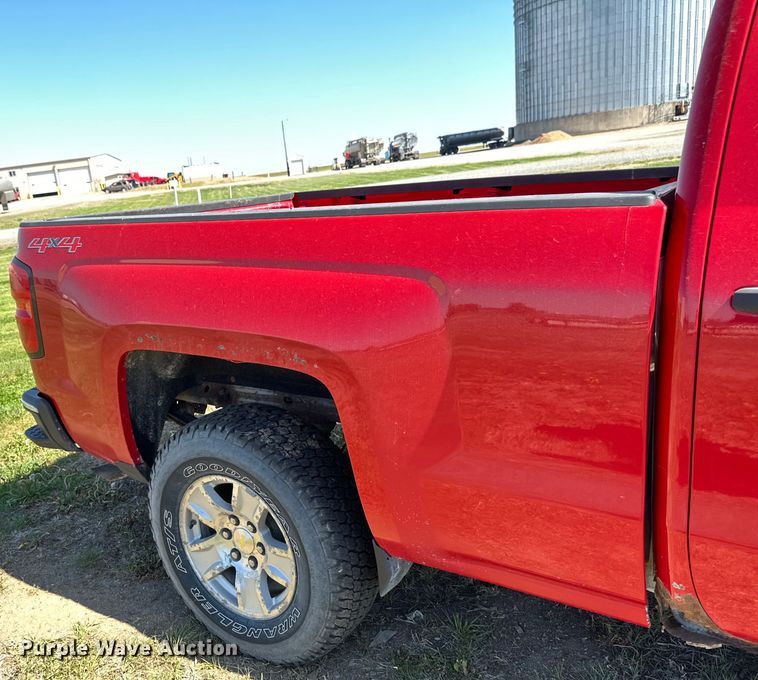 image for item EB2560 2014 Chevrolet  Silverado 1500 Double Cab pickup truck