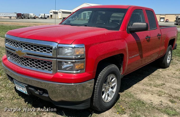 image for item EB2561 2014 Chevrolet  Silverado 1500 Double Cab pickup truck