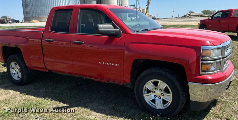 image for item EB2561 2014 Chevrolet  Silverado 1500 Double Cab pickup truck