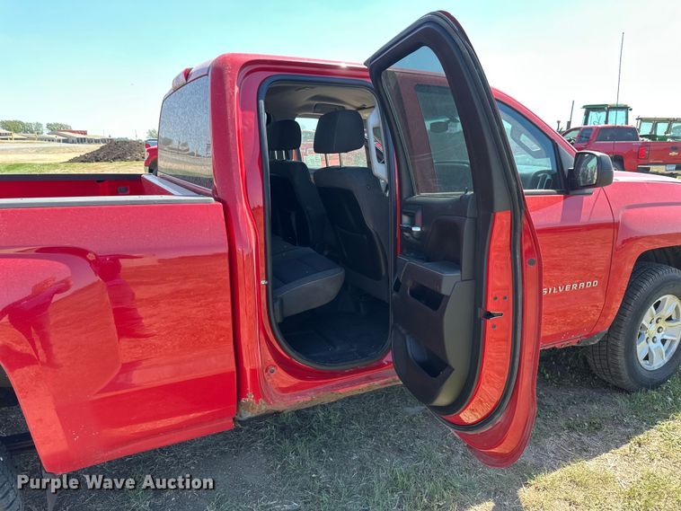 image for item EB2561 2014 Chevrolet  Silverado 1500 Double Cab pickup truck