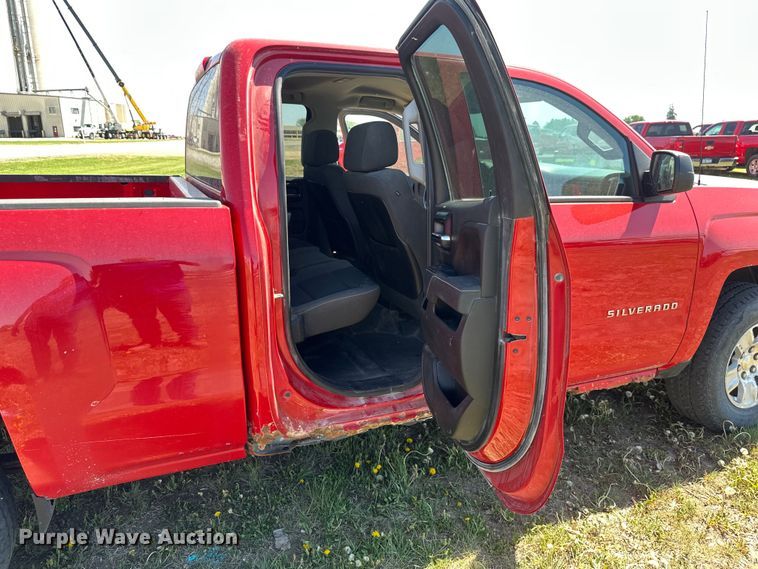 image for item EB2562 2014 Chevrolet  Silverado 1500 Double Cab pickup truck