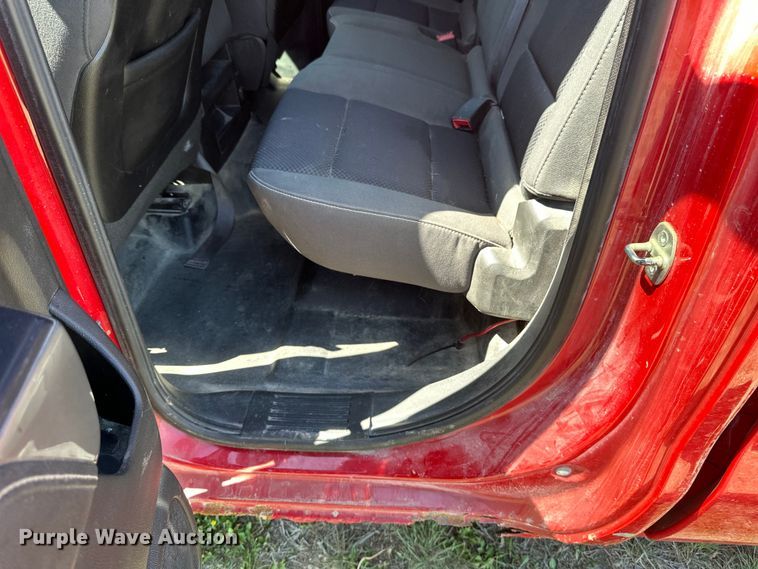 image for item EB2562 2014 Chevrolet  Silverado 1500 Double Cab pickup truck