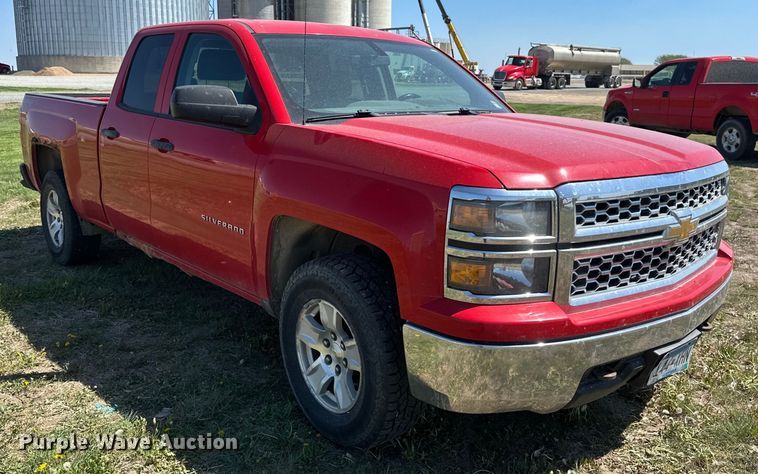 image for item EB2563 2014 Chevrolet  Silverado 1500 Double Cab pickup truck
