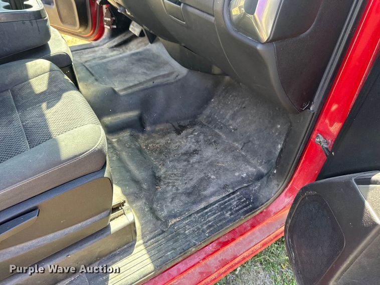 image for item EB2563 2014 Chevrolet  Silverado 1500 Double Cab pickup truck